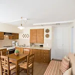 Mykonos Old Harbor Front With Balcony Сasa de vacaciones Mykonos Town