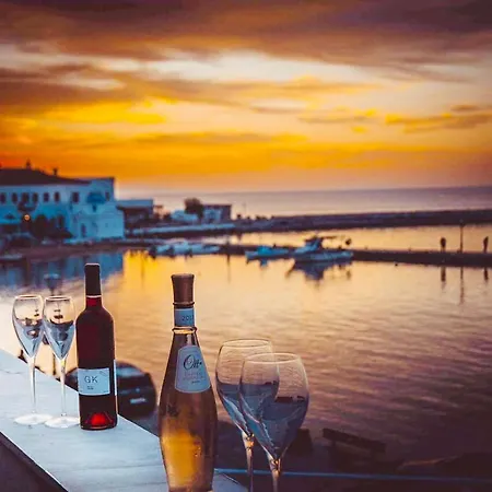 Mykonos Old Harbor Front With Balcony Holiday home