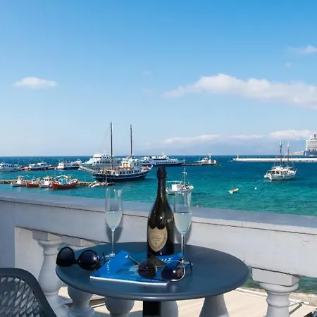 בית נופש Mykonos Old Harbor Front With Balcony